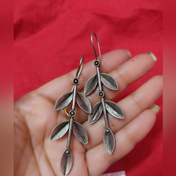 NIKETAM Jewelry - EARRINGS